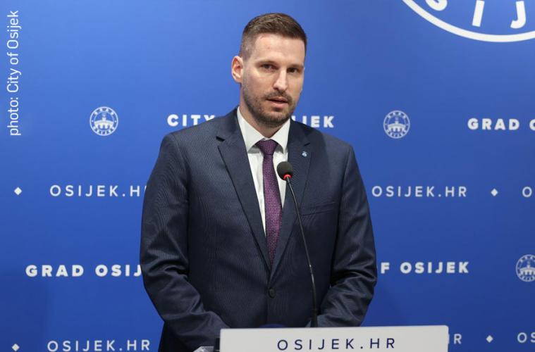 Signing of the contract for new trams for the City of Osijek
