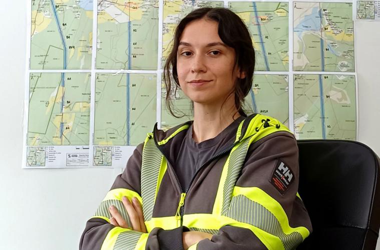 Sara Banovec, Dalekovod