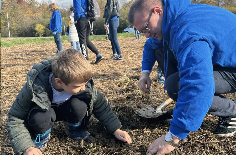 Volunteering reforestation action in Zaprešić