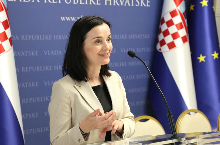 Potpisani ugovori o financiranju i kupoprodaji 6 baterijskih elektromotornih vlakova te izgradnji hibridne punionice u kolodvoru Kotoriba