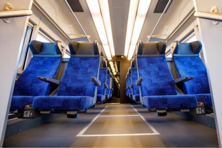 First hybrid electro-diesel train begins service on the Split–Zagreb route