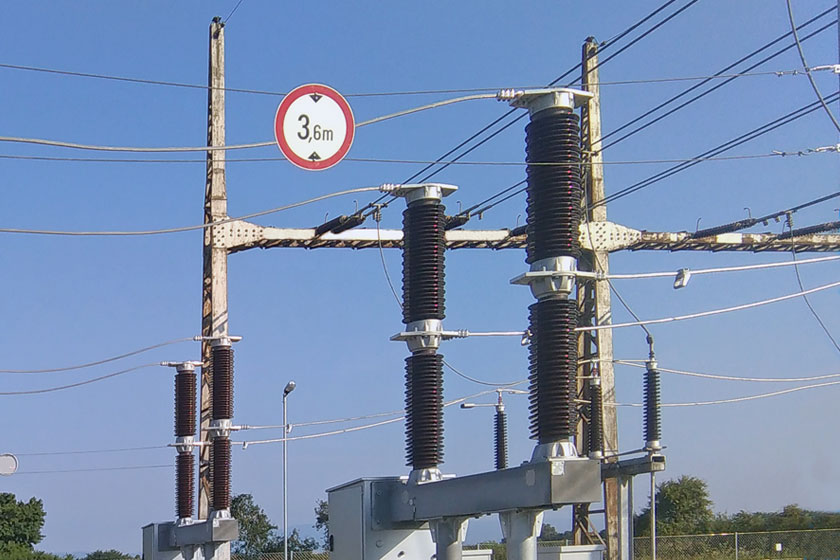 High-voltage and medium-voltage switchgear